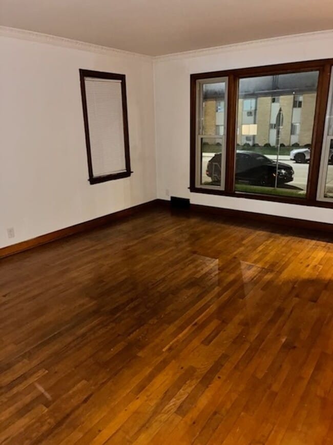 Building Photo - 5309 W Greenfield Ave