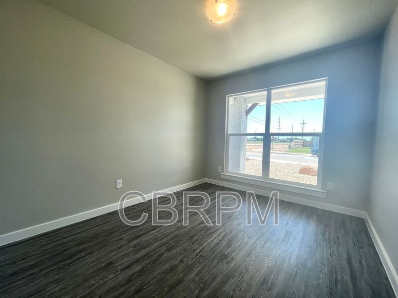 Building Photo - 3402 Urbana Pl