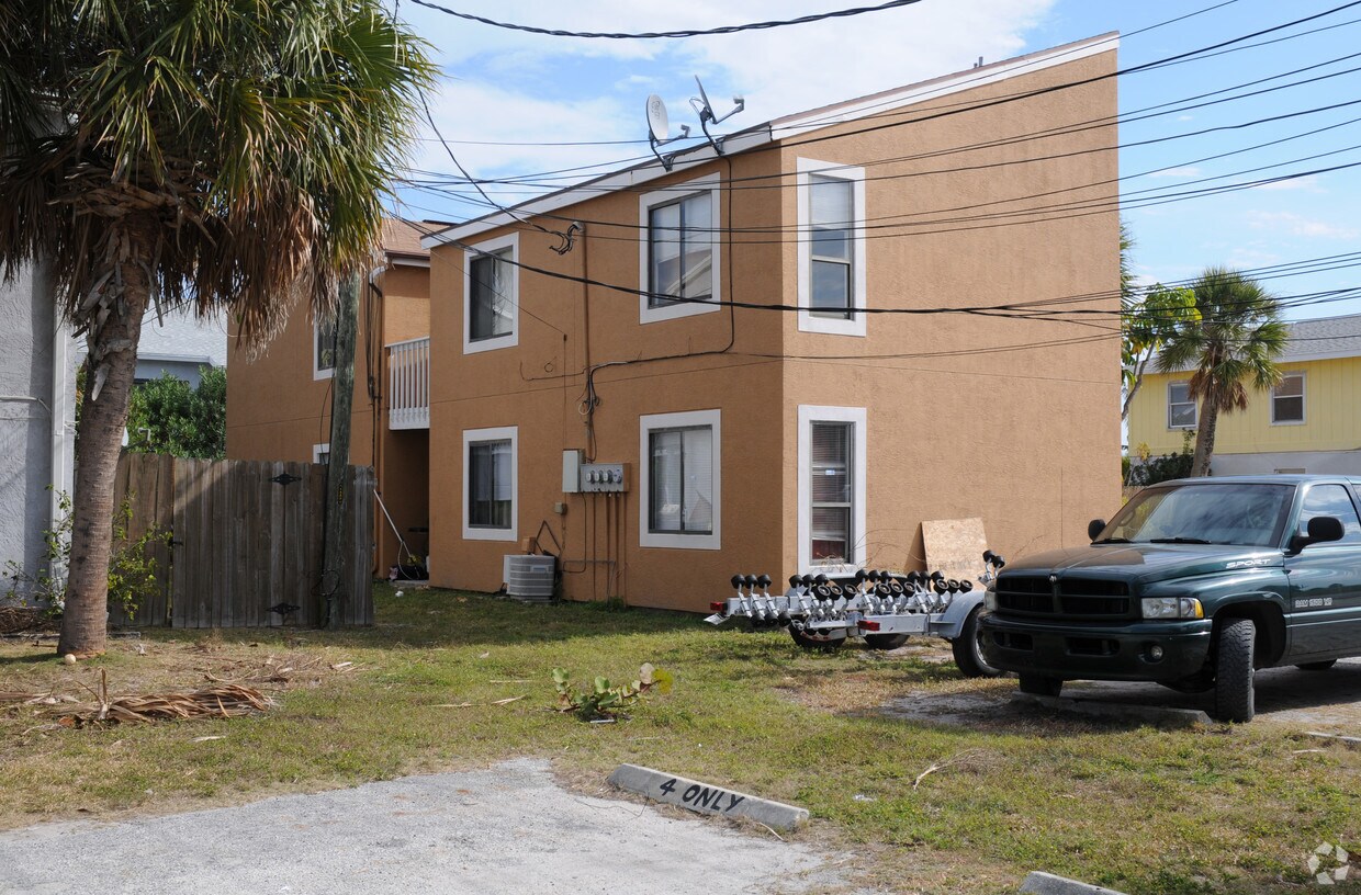 Building Photo - 642 Eldorado St