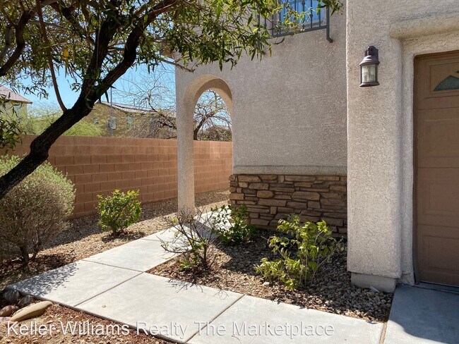 Building Photo - 5057 Golden Antelope Way