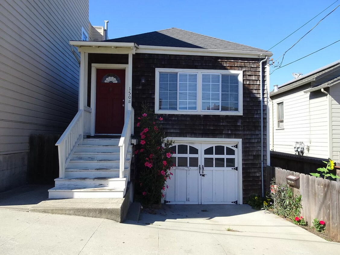 Primary Photo - 150 Wilde Ave