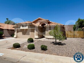 Building Photo - 1666 W Gunstock Loop