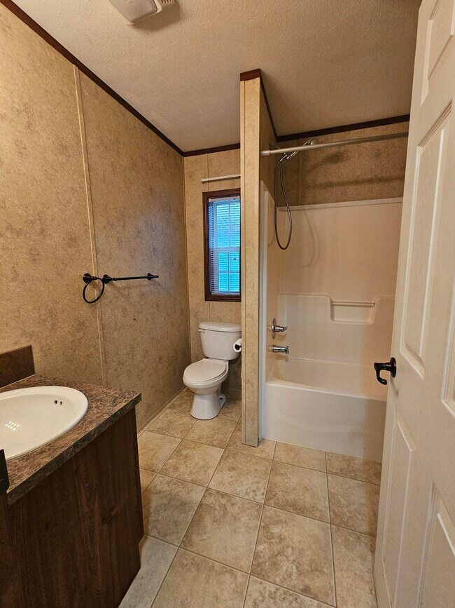 Foto del edificio - 10 Daisy Ln