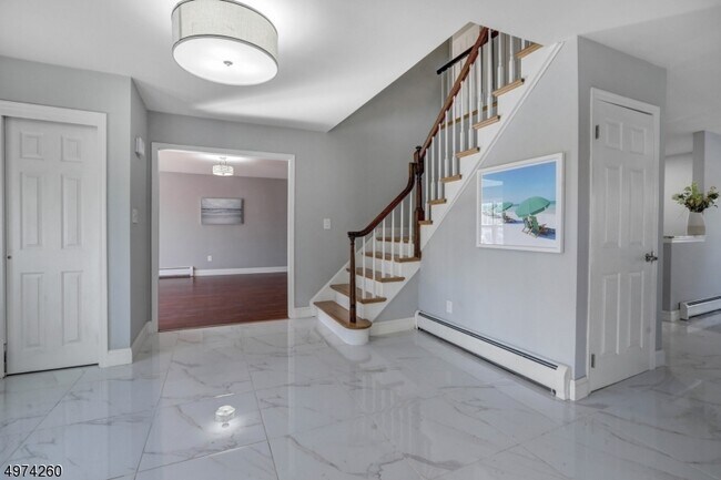 Foto del edificio - 82 S Powder Mill Rd