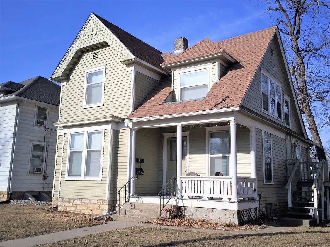 Primary Photo - 412 W 6th St
