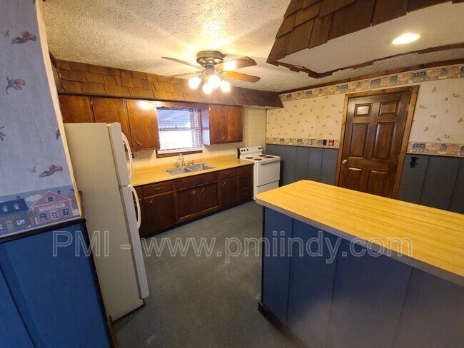 Foto del edificio - 556 N 12th St