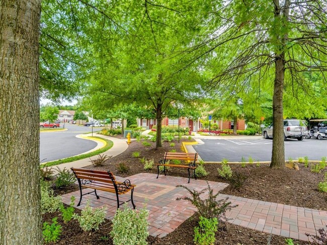 Building Photo - Woodburn Apartments