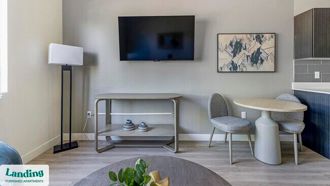 Foto del edificio - 10000 W Missouri Ave