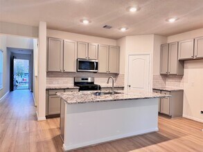 Building Photo - 8203 Leisure Pt Dr