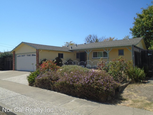 Building Photo - 131 Turlock Way