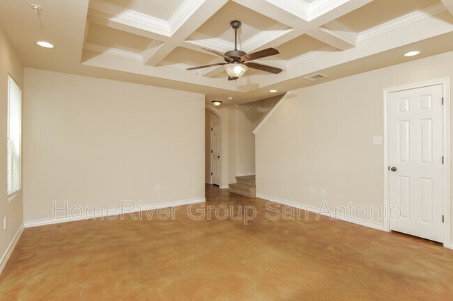 Foto del edificio - 6426 Melanzane Ave