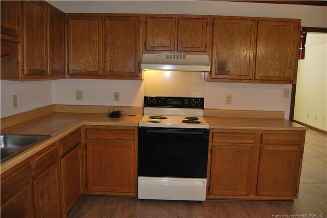 Building Photo - 5837 Maidstone Ln