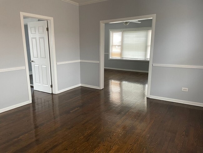 Building Photo - 8411 S Elizabeth St