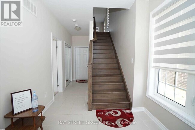 Photo du bâtiment - 3026-3026 Postridge Dr
