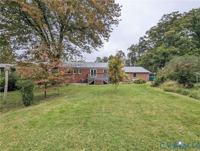 Foto del edificio - 8401 Bronwood Rd