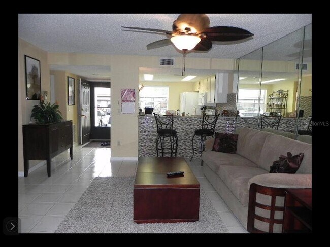 Foto del edificio - 3827 Sailmaker Ln