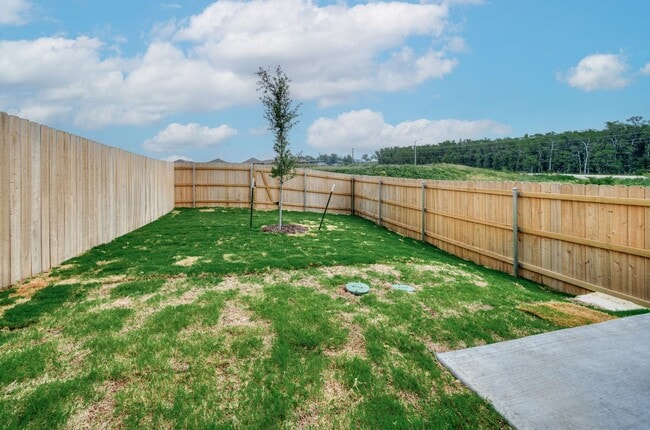 Building Photo - Where Style Meets Comfort: Elevate Your Li...