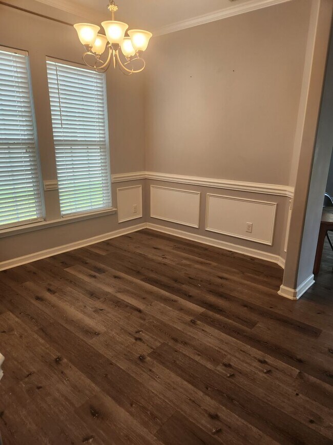 Building Photo - Pooler