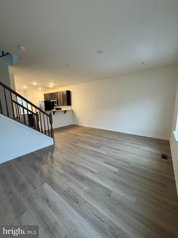 Building Photo - 2537 Westwind Blvd