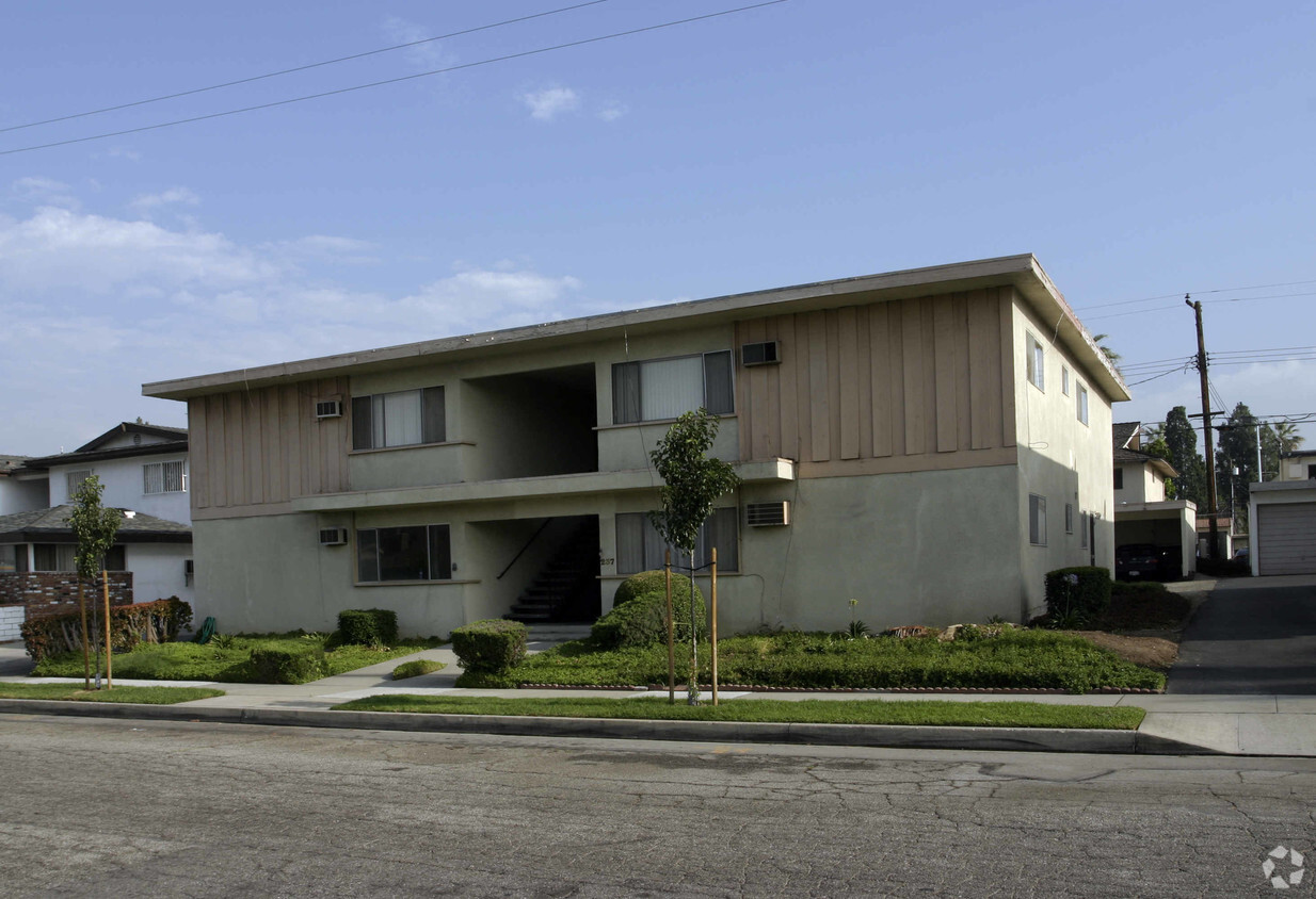 Building Photo - 237 E Navilla Pl