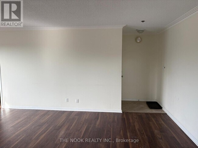 Photo du bâtiment - 948 Simcoe St N