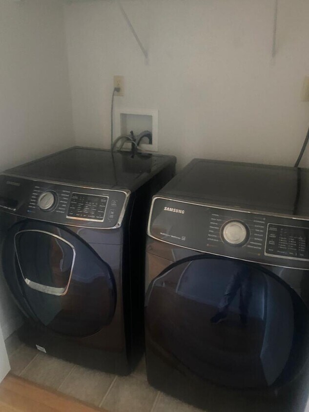 brand new washer and dryer - 129 Caspian Way