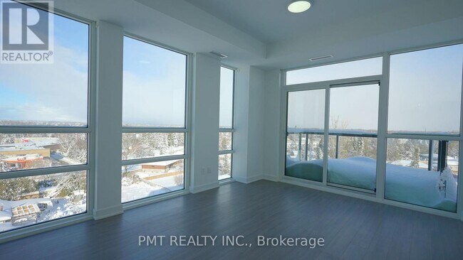 Photo du bâtiment - 681 Yonge St