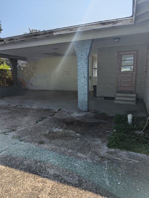 Building Photo - 209 N Landry Dr