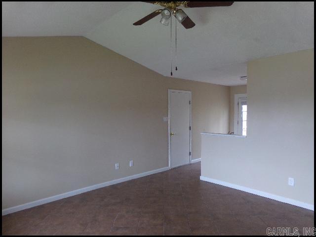 Foto del edificio - 3715 Stonehedge Dr