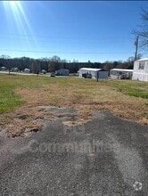 Building Photo - 128 David Dr