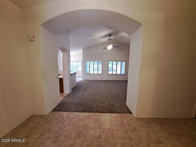 Building Photo - 320 W Cardinal Way
