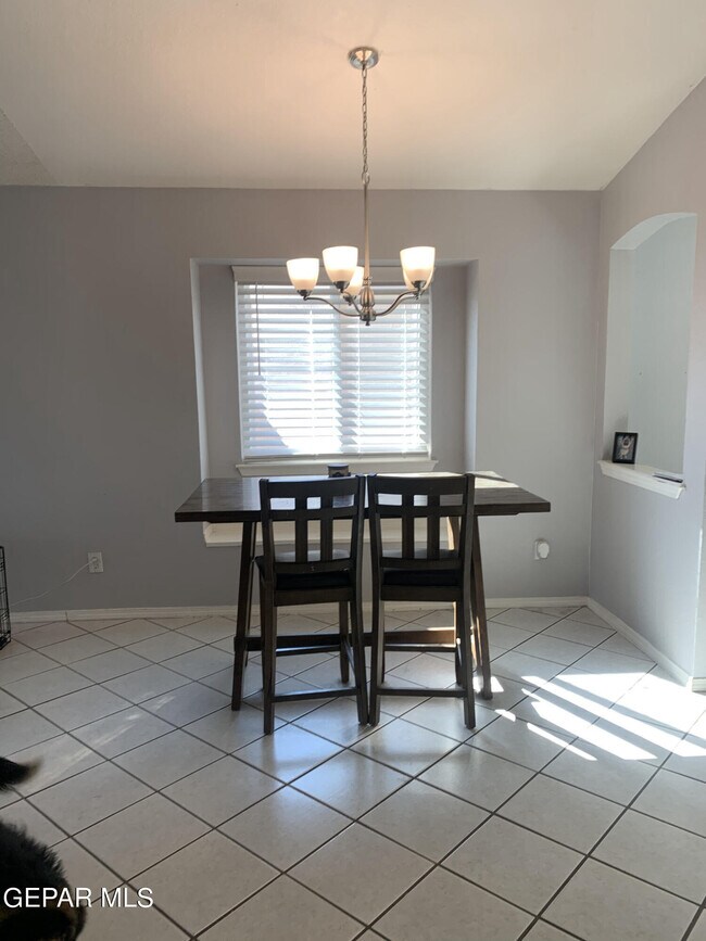 Building Photo - 12226 Maria Seanes Dr