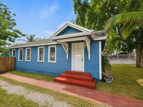 Building Photo - 1736 7th Ave N