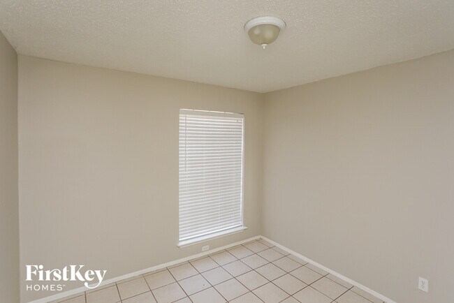 Building Photo - 612 Coolwood Ln