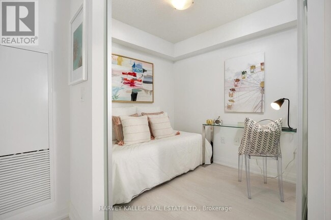 Photo du bâtiment - 30 Gibbs Rd