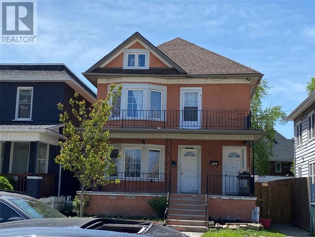 Building Photo - 845 Pelissier St