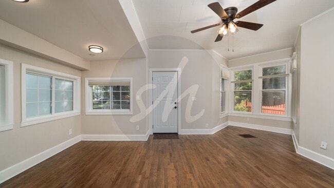 Building Photo - 520 W Pikes Peak Ave