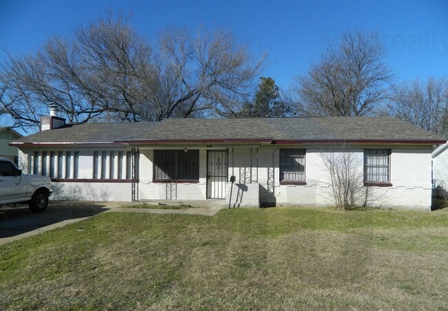 Photo - COMING SOON! Brick 3-Bed, 2-Bath with Fenc... House