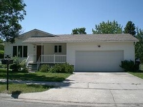 Building Photo - 419 N 20th Ave