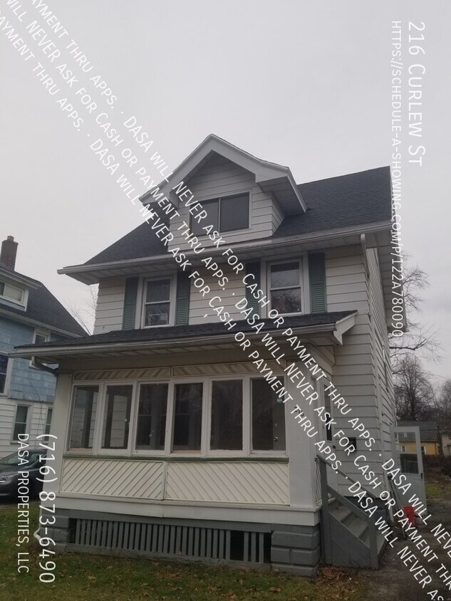 Primary Photo - 216 Curlew St - 3 Beds / 1 Bath