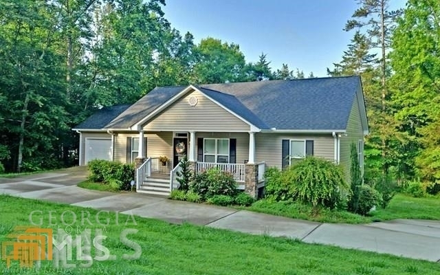 Primary Photo - 427 Chateau Dr