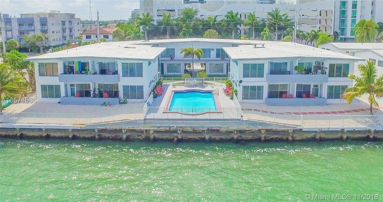 Foto principal - 7927 East Dr
