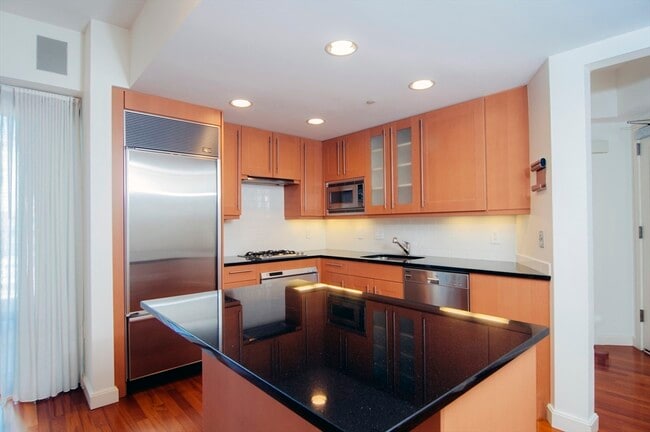 Building Photo - 505 Tremont St