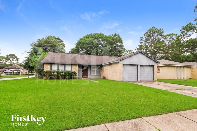 Building Photo - 4403 Pineville Ln