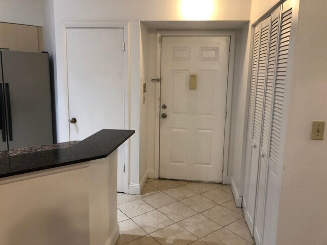 2550 SW 18th Terrace Unit 16 - 4