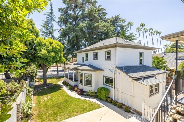 Building Photo - 2269 3rd St