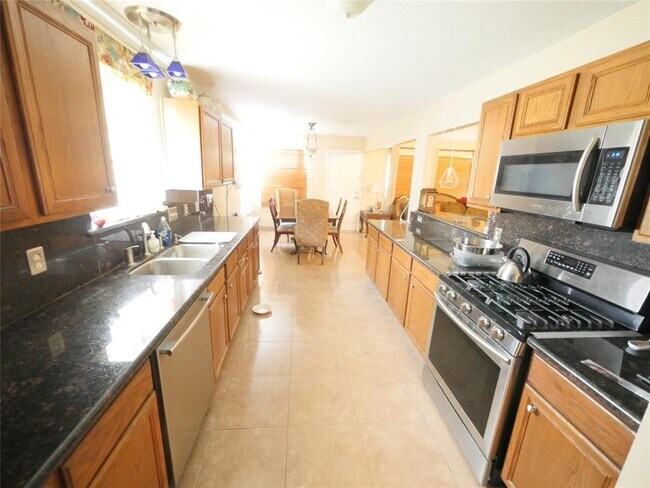 Building Photo - 10834 Cayman Mist Dr