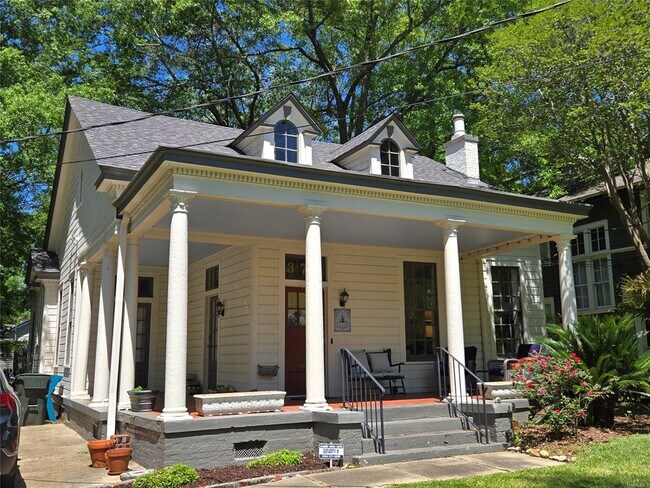 Foto del edificio - 379 Felder Ave