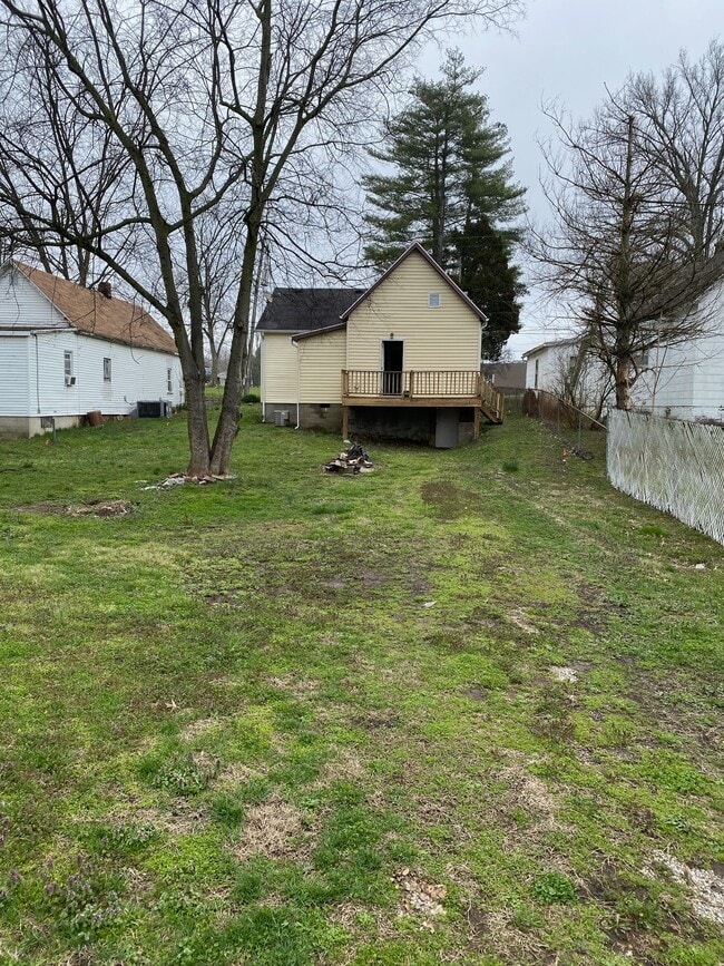 Building Photo - 1006 N Williams St