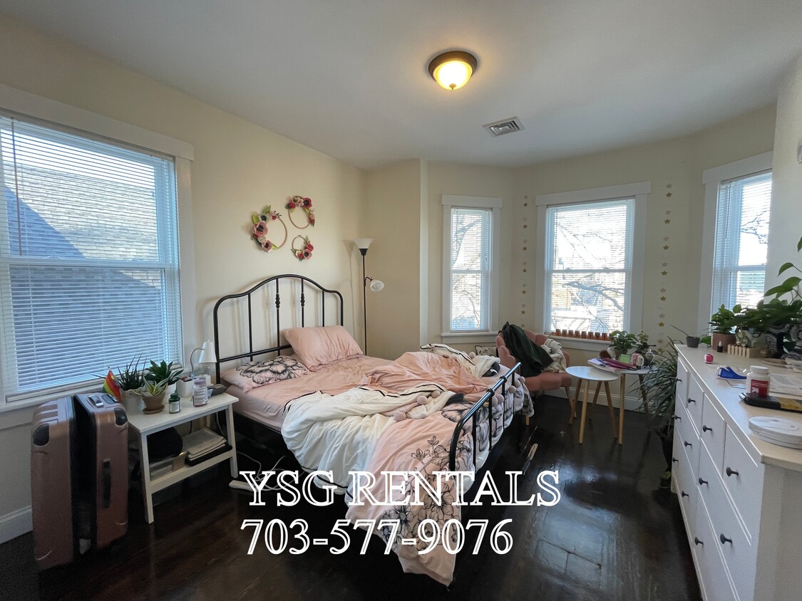 Foto principal - 194 Hillside St